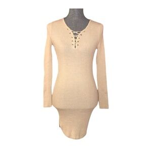 $2/20 Sale NWOT Planet Gold cream bodycon lace-up dress Size M